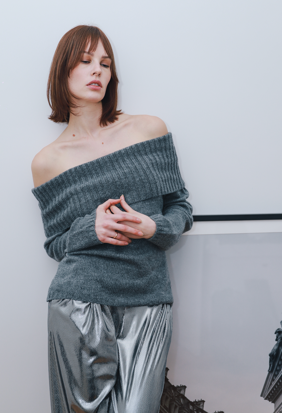 Grey Off Shoulder Knitted Top – GG Luxe Paris