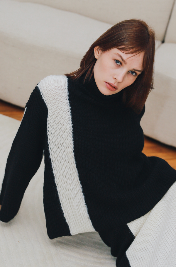 Black & White Sweater - SWEBL